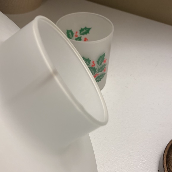 🎄🎄🎄 Holly and Frost Candlelamp - Picture 6 of 8